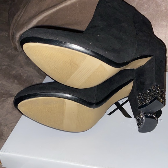 XOXO black faux suede silver glitter on heels size 10 NIB - Picture 6 of 9